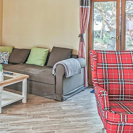 Casa de Férias 3 Bedroom Amazing In Kopalino